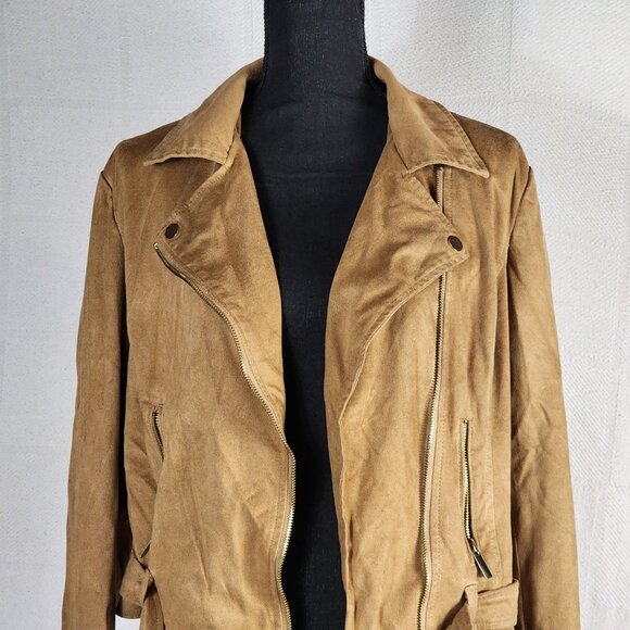 Wildflower Tan Poly Faux Suede Belted Cropped Moto Jacket with Gold Accents Sz M - Picture 4 of 16